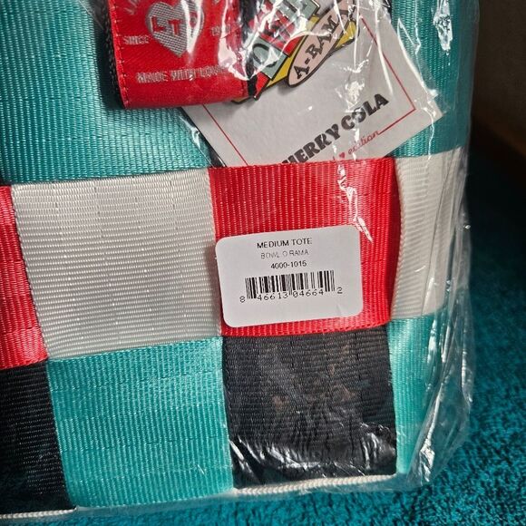 Harvey's Seatbelt Bag Medium Tote - Picture 2 of 6